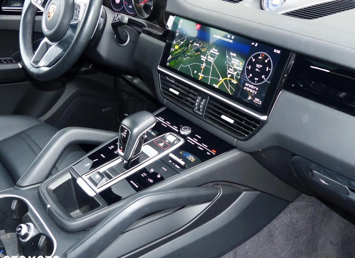 Porsche Cayenne cena 349900 przebieg: 35200, rok produkcji 2019 z Stęszew małe 191